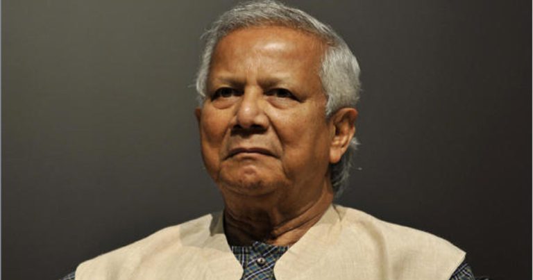 ড. ইউনূসসহ ১৪ জনের বিরুদ্ধে চার্জশিট গ্রহণ