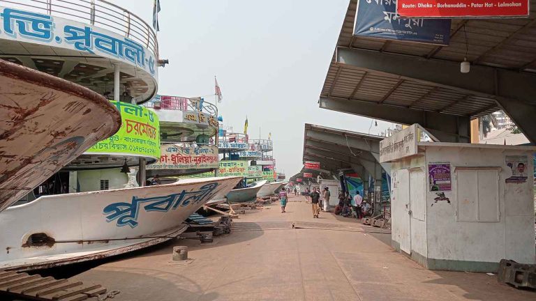 ঈদের দিন সদরঘাটে ঝরল ৫ প্রাণ
