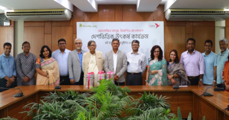 বিশ্বসাহিত্য কেন্দ্রকে ৩৯৬৮০ বই দিল বিকাশ