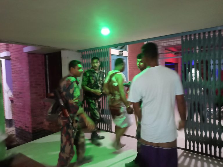 লালমনিরহাট সীমান্তে বিএসএফের গুলিতে ইউপি সদস্য আহত