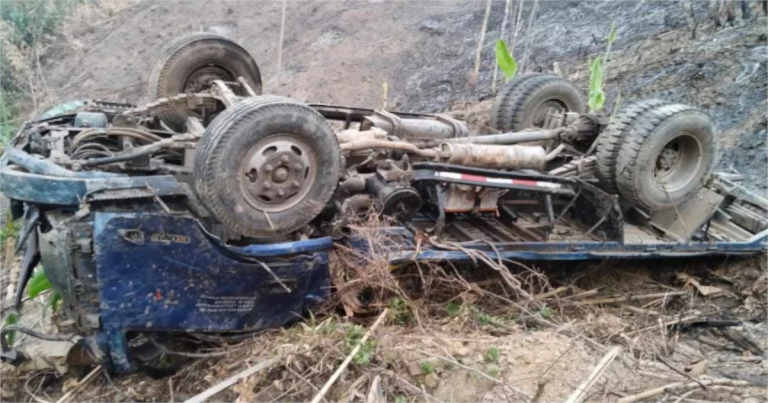 সাজেকে ডাম্প ট্রাক খাদে পড়ে নিহত ৬