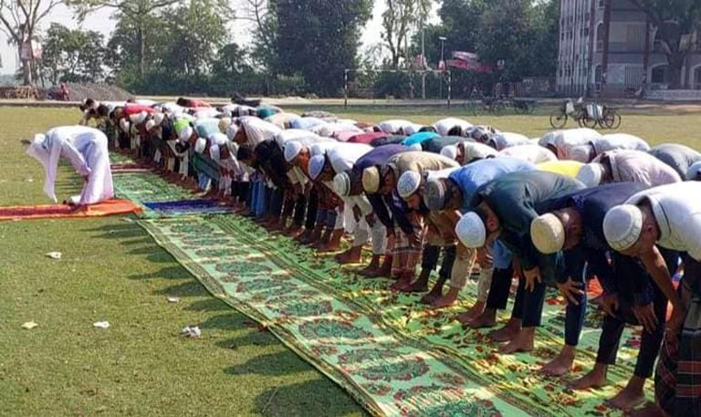নওগাঁয় বৃষ্টির জন্য ইস্তিস্কার নামাজ আদায়