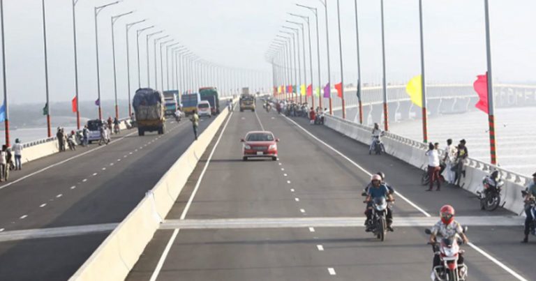 পদ্মা সেতু থেকে ১৫০০ কোটি টাকা টোল আদায়