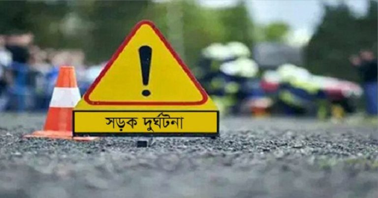নরসিংদীতে মাইক্রোবাস-পিকআপভ্যানের মুখোমুখি সংঘর্ষ, নিহত ৪