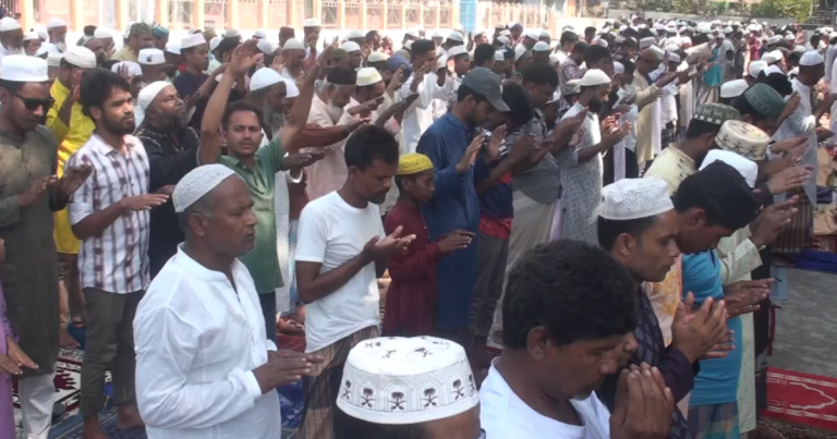 জামালপুরে বৃষ্টির জন্য বিশেষ নামাজ আদায়