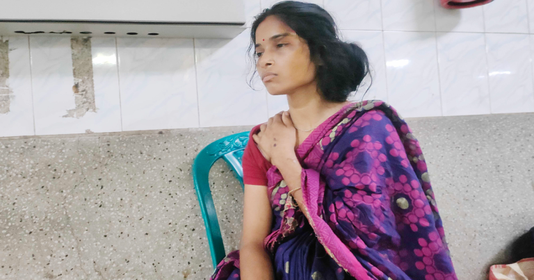 নারায়ণগঞ্জে গাড়ী চাপায় বাবা-ছেলে নিহত, আহত মা