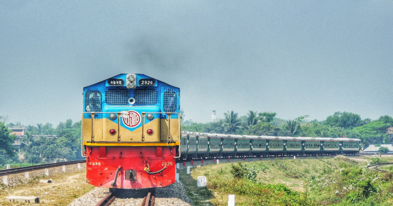 বুধবার শুরু রেলের ঈদ সার্ভিস