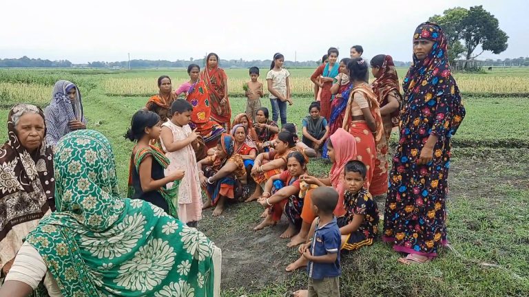 ঝিনাইদহে মাঠ থেকে অর্ধগলিত লাশ উদ্ধার