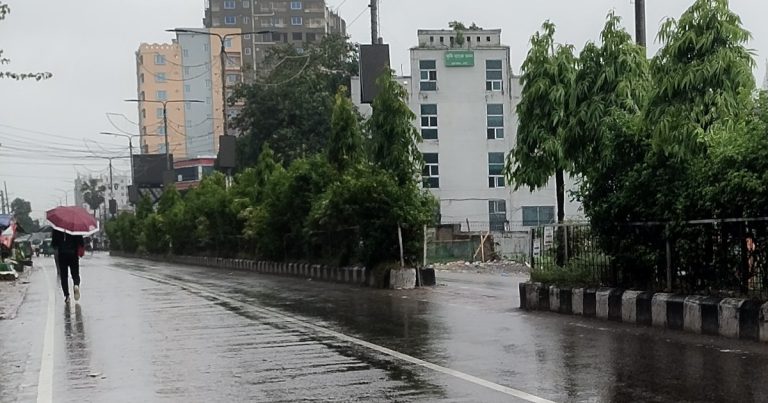 ঘূর্ণিঝড়ে ফেনীতে বিদ্যুৎহীন সাড়ে ৪ লাখ মানুষ