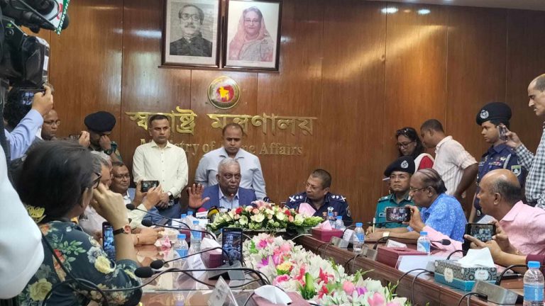 আনারের খুনিদের চিহ্নিত করে ফেলেছি: স্বরাষ্ট্রমন্ত্রী