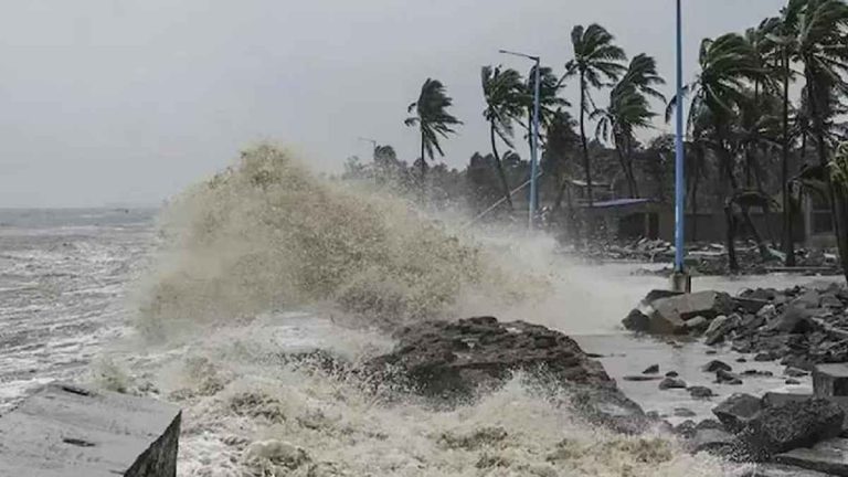 ঘূর্ণিঝড় রেমাল; ৪ ফুট উচ্চতার জলোচ্ছ্বাসে প্লাবিত সুন্দরবন