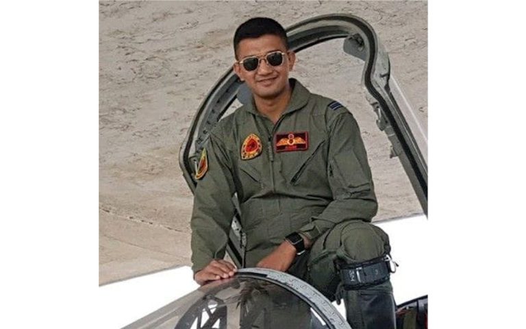 বিধ্বস্ত হওয়া প্রশিক্ষণ বিমানের এক পাইলট নিহত