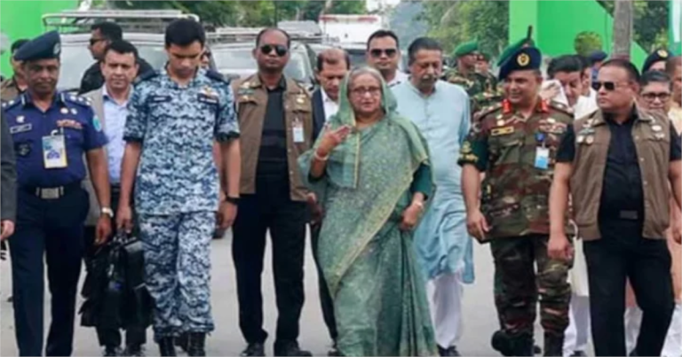 সড়ক পথে টুঙ্গিপাড়া পৌঁছেছেন প্রধানমন্ত্রী