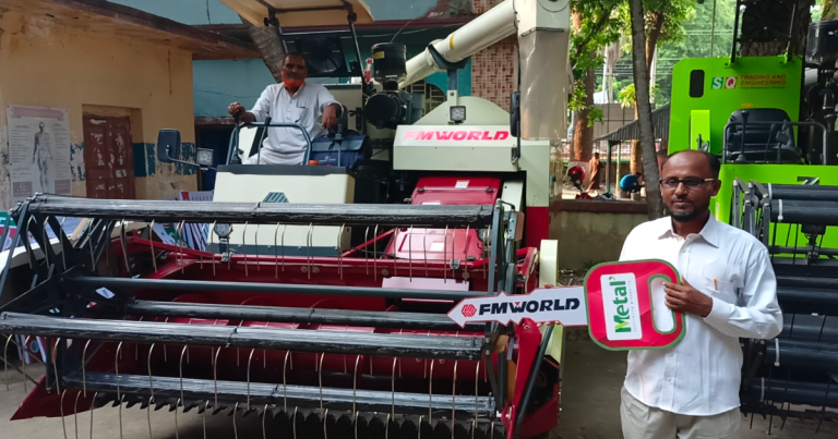 মাগুরায় সরকারি ভর্তুকির আওতায় কৃষি যন্ত্রপাতি বিতরণ