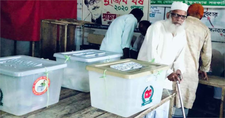 ১০৭ বছর বয়সে ভোট দিলেন সোলেমান আলী