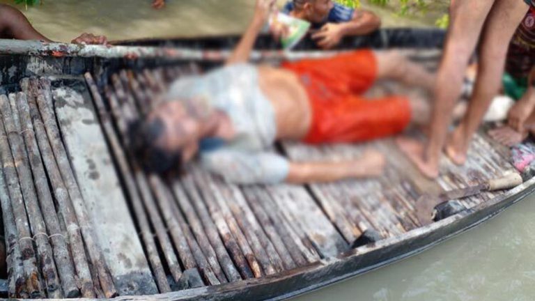 সুন্দরবনে কুমিরের আক্রমণে প্রাণ গেল মৌয়ালের