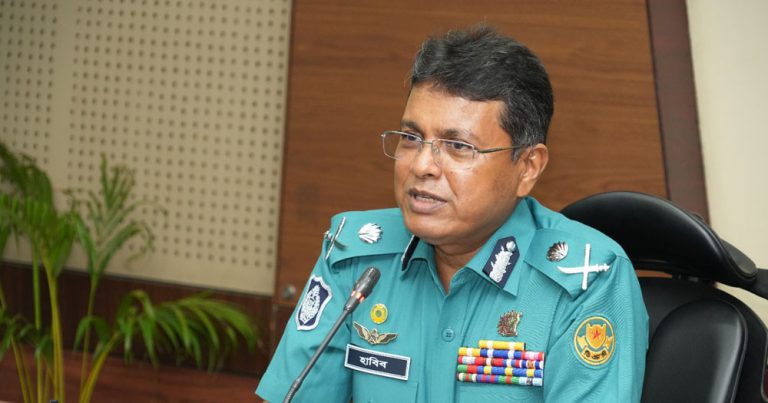পশুর চামড়া নিয়ে সিন্ডিকেট করলে কঠোর ব্যবস্থা