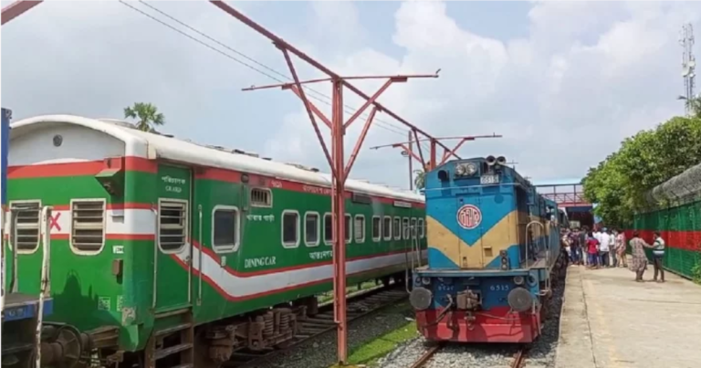 অবশেষে বেনাপোল থেকে ট্রেন ছুটল মোংলায়