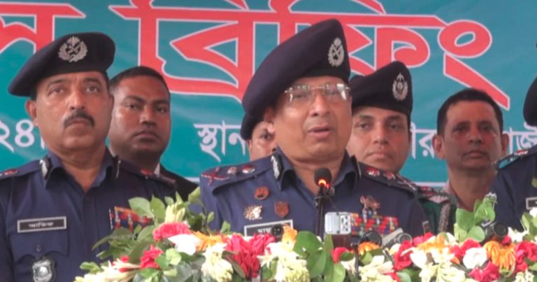 গাজীপুরে ধীরগতিতে যানবাহন চলাচল কর‌ছে: পু‌লিশ মহাপ‌রিদর্শক