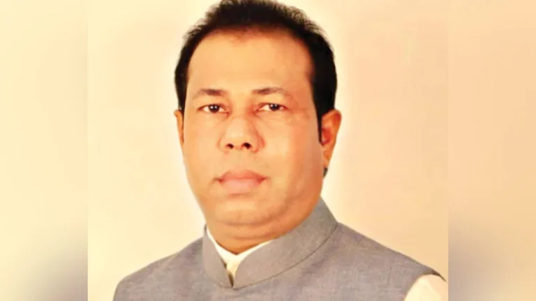 প্রধানমন্ত্রীর সাবেক পিয়নের ব্যাংক অ্যাকাউন্ট ফ্রিজের নির্দেশ