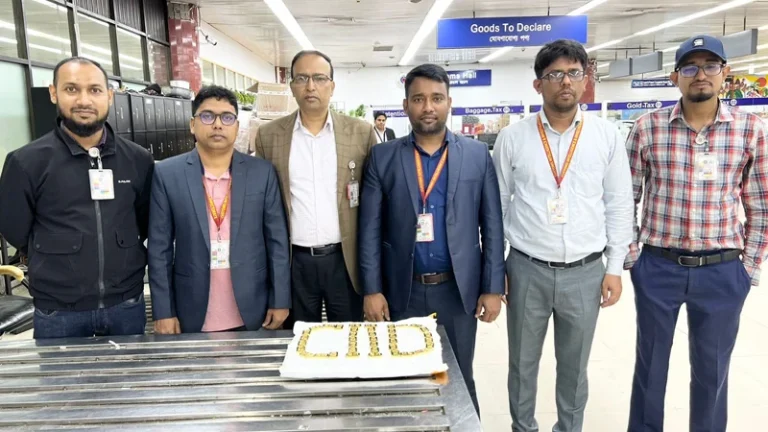 শাহজালালে সাড়ে ৪ কেজি স্বর্ণ জব্দ