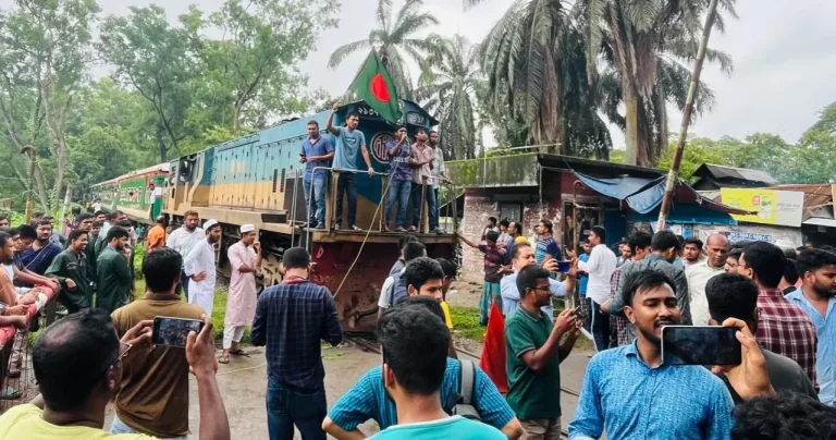 দুই ঘণ্টা পর ঢাকা-ময়মনসিংহ রেল যোগাযোগ স্বাভাবিক