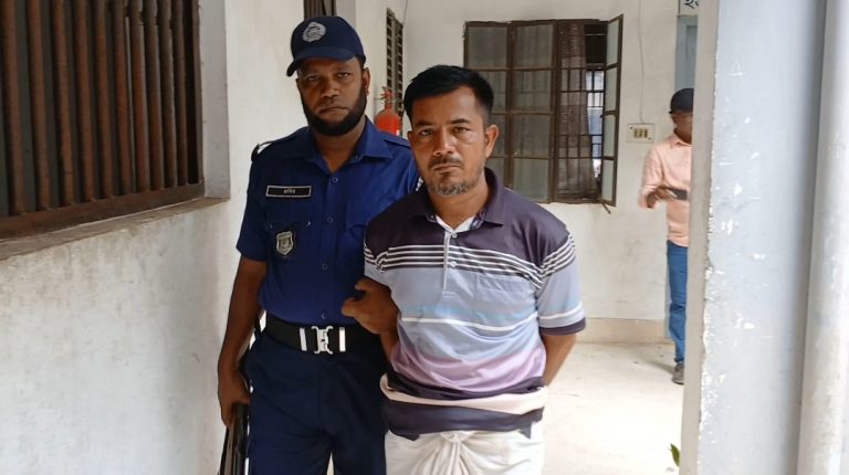 পুলিশের উপর হামলাসহ ৯ মামলার আসামী গ্রেপ্তার