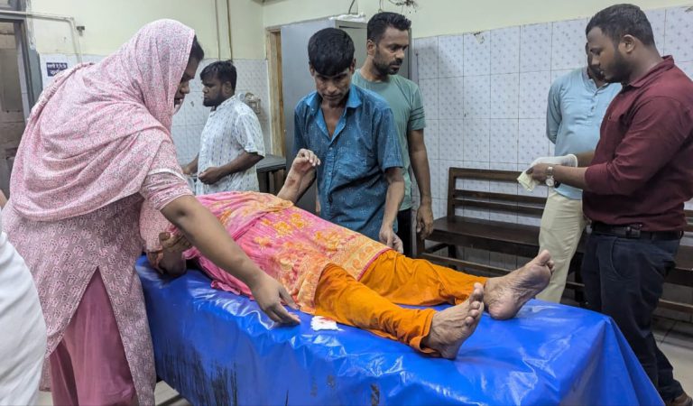 মুন্সীগঞ্জে কুকুরের কামড়ে ২ শিশুসহ নারী আহত