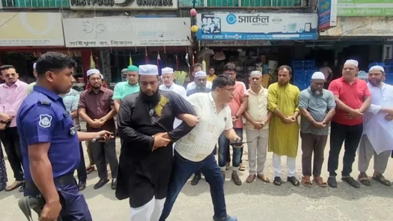 গায়েবানা জানাজা থেকে ইমামকে নিয়ে গেল পুলিশ
