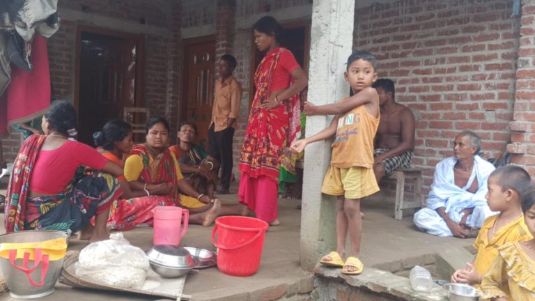 সাপের কামড়ে শিশুসহ দুইজনের মৃত্যু
