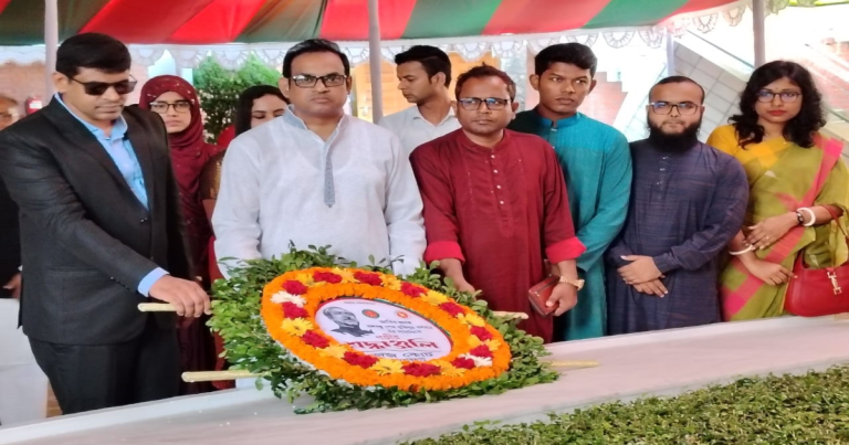 বঙ্গবন্ধুর সমাধিতে শ্রদ্ধা জানালেন বাগেরহাটের নবাগত জেলা ও দায়রা জজ
