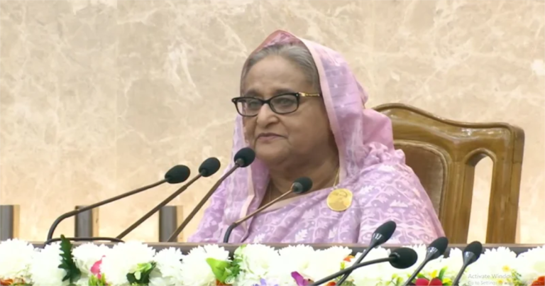 দুঃখ লাগে, রোকেয়া হলের মেয়েরাও ‘রাজাকার’ স্লোগান দিচ্ছে: প্রধানমন্ত্রী