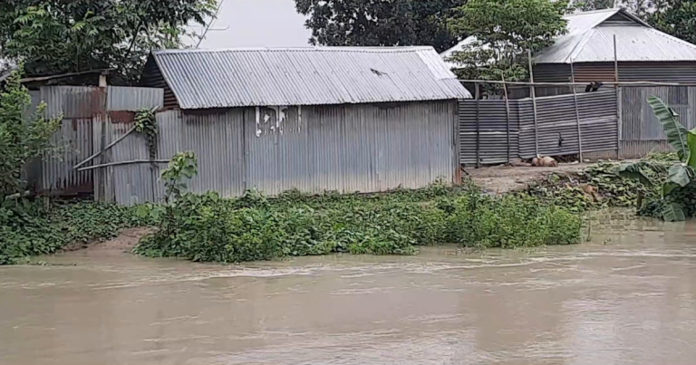 জামালপুরে কমতে শুরু করেছে নদ-নদীর পানি