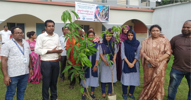 বাগেরহাটে পাঁচ শতাধিক বৃক্ষরোপণ