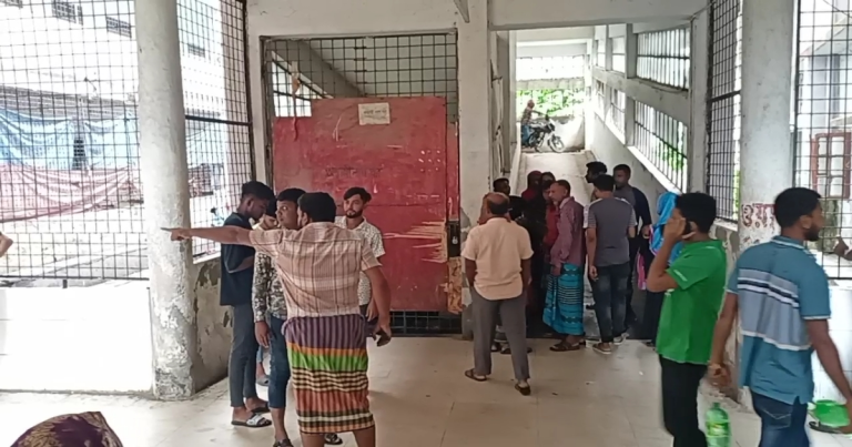 মাগুরায় সড়ক দুর্ঘটনায় গরু ব্যবসায়ীর মৃত্যু