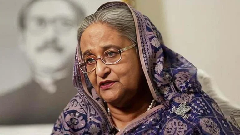 আগরতলা থেকে দিল্লির পথে শেখ হাসিনা