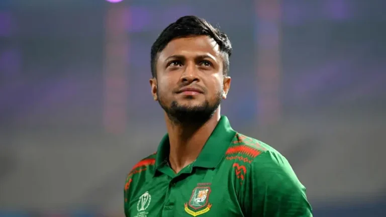 সাকিবের আয়কর হিসাব ও দুর্নীতির অভিযোগ তদন্তে দুদকে আবেদন