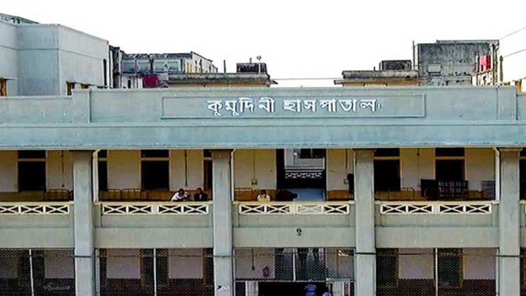 একসঙ্গে চার পুত্র সন্তানের জন্ম দিলেন গৃহবধূ