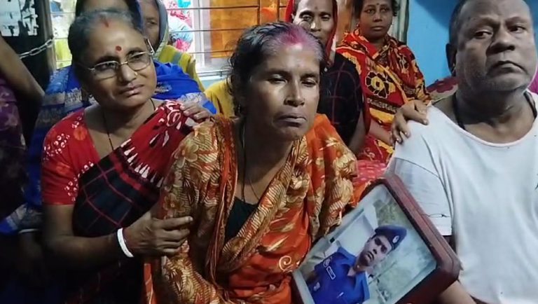 আমি আমার বাবার লগে চইলে যাব: পুলিশ কনস্টেবলের মা