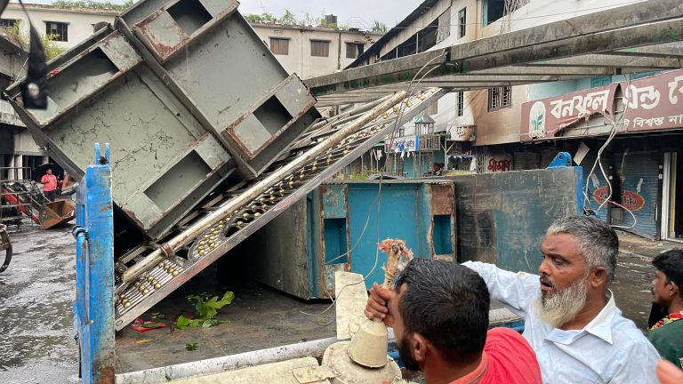 লুট হওয়া মাল ৫ দিন পর পৌরসভায় ফিরল