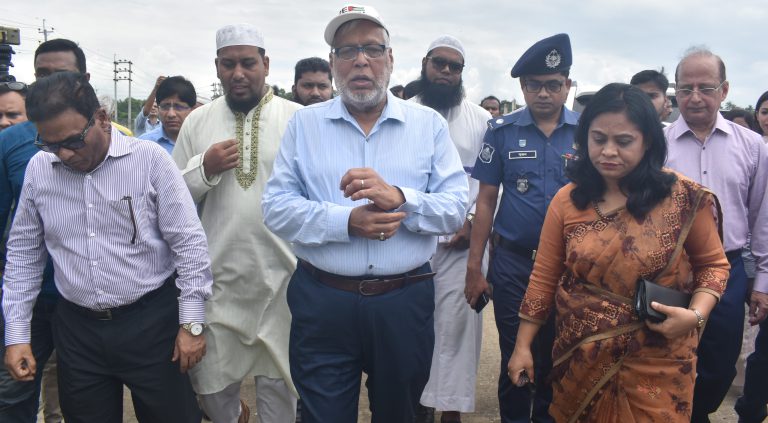 পানি নেমে যাওয়ার সঙ্গে সঙ্গে বিদ্যুৎ লাইন চালু করা হবে