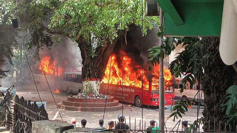 ঢাকাসহ ১৩ জেলায় নিহত ৩২