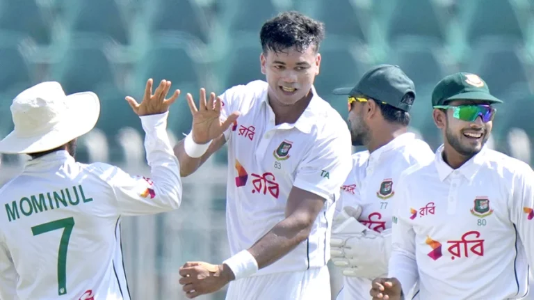 ১৪ মাস পর ফিরেই উইকেট পেলেন তাসকিন