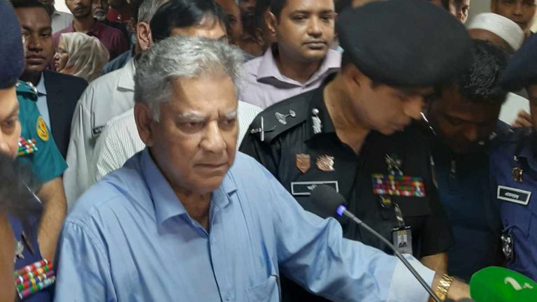 বৃহস্পতিবারের মধ্যে না ফিরলে চাকরি হারাবেন পুলিশ সদস্যরা