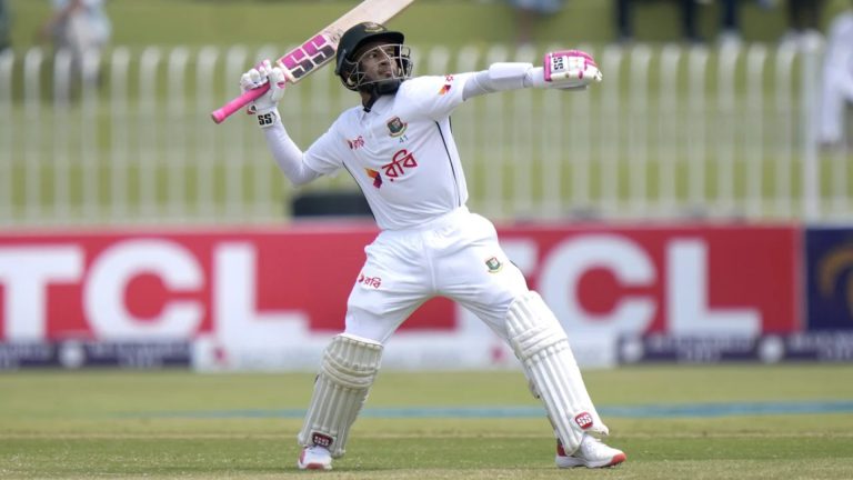 আক্ষেপ নিয়ে ফিরলেন মুশফিক