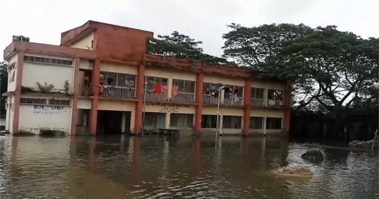 কুমিল্লায় অনাহারে পানিবন্দী ৬ শত মানুষ