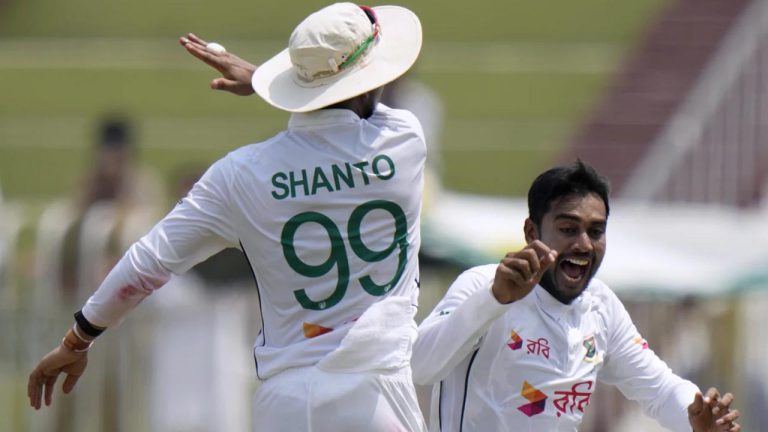 পাকিস্তানকে ১০ উইকেটে হারিয়ে ইতিহাস গড়ল টাইগাররা