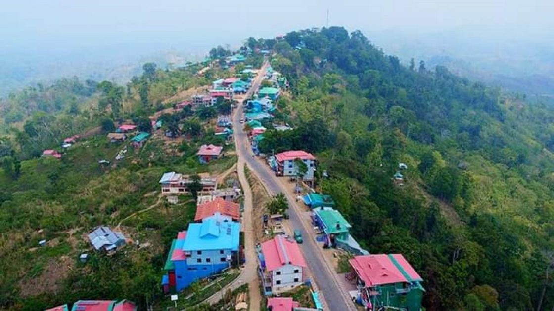 সাজেকে আটকা ১৫০০ পর্যটক, অবরোধে খাবার সংকট