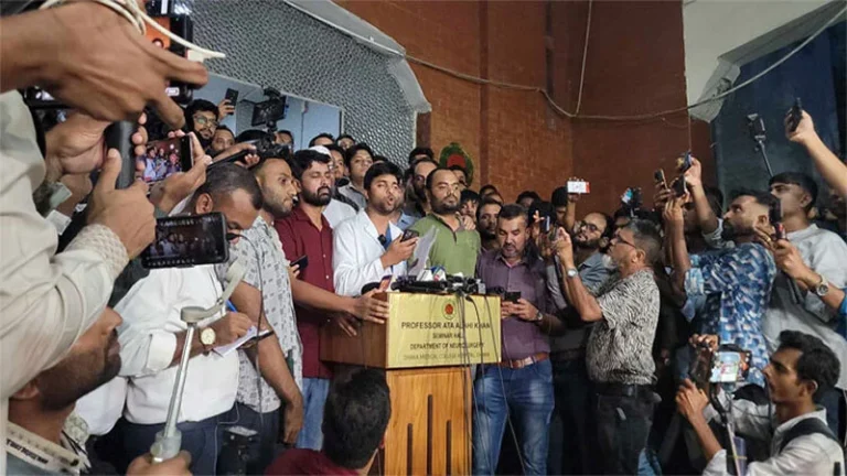 চিকিৎসকদের শাটডাউন কর্মসূচি স্থগিত