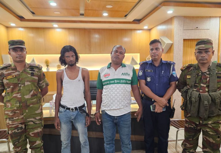 ফেনীতে যৌথ বাহিনীর অভিযানে ২ যুবদল কর্মী গ্রেপ্তার